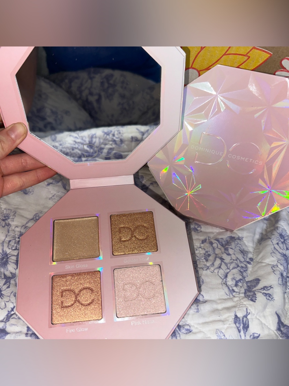 Dominique Cosmetics Pink 4-Shade Highlighter Palette - Rose, Champagne & Gold